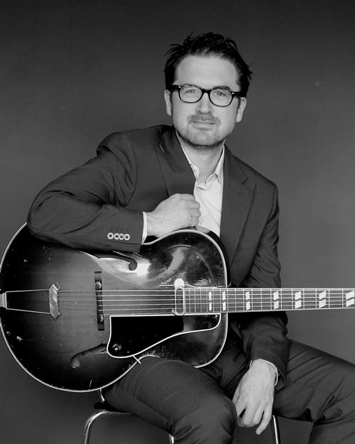 Baard Helgerud and his guitar